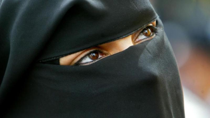 فتاة سعودية تثير الجدل بعد محاولتها الهرب إلى أستراليا لتقديم اللجوء