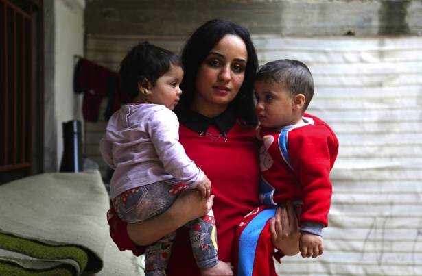 مغربية حلمت بدراسة تصميم الازياء وباتت ارملة جهاديين في سوريا