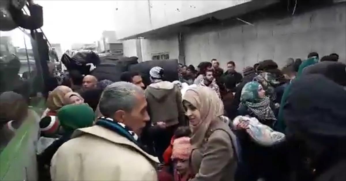 سوريا.. خروج دفعة سادسة من مهجري حي "الوعر"