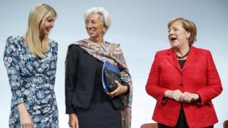 دفاع إيفانكا ترامب عن مواقف والدها تجاه النساء يُقابل باستهجان