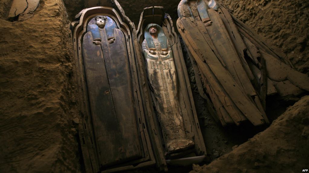 العثور على 17 مومياء جديدة في جبل التونه بمصر