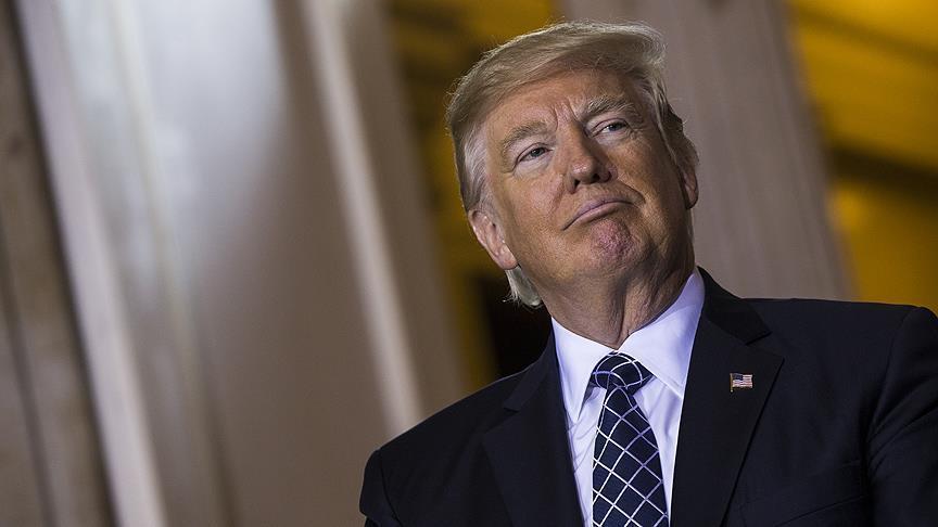 حقوقيون بالبيت الابيض يدرسون احتمال عزل ترامب من منصبه