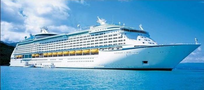 من المسؤول عن القانون والنظام في السفينة السياحية؟