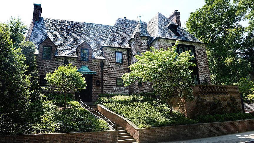 أوباما يشتري منزلا في واشنطن بـ8.1 مليون دولار