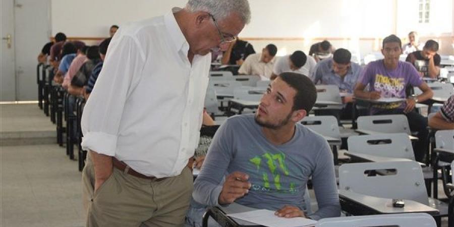 أنا يقظ : شبهات فساد وراء انتشار الغش في امتحانات الثانوية