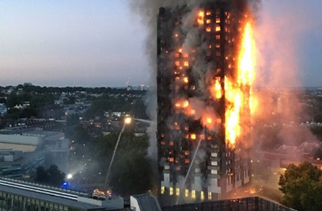 تيريزا ماي تأمر بإجراء " تحقيق كامل" حول واقعة برج لندن المحترق