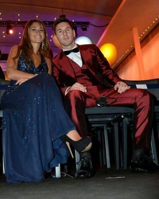 أصدقاء ميسي بدأوا بالتوافد للارجنتين لحضور حفل زفافه