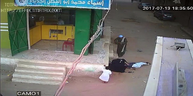 قيديو لاب يقتل نجله بـ"الرصاص" أمام والدته يثير غضب مصريين