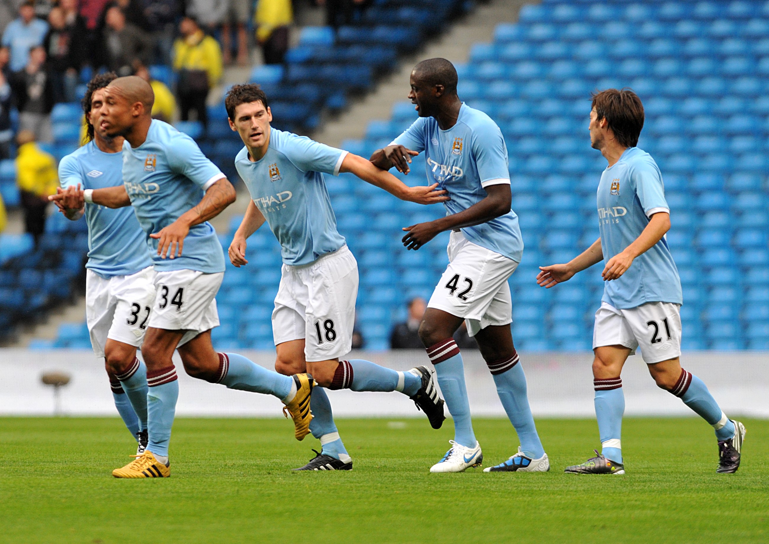 مانشستر سيتي يفتح خزائنه لاستعادة الزعامة الإنجليزية