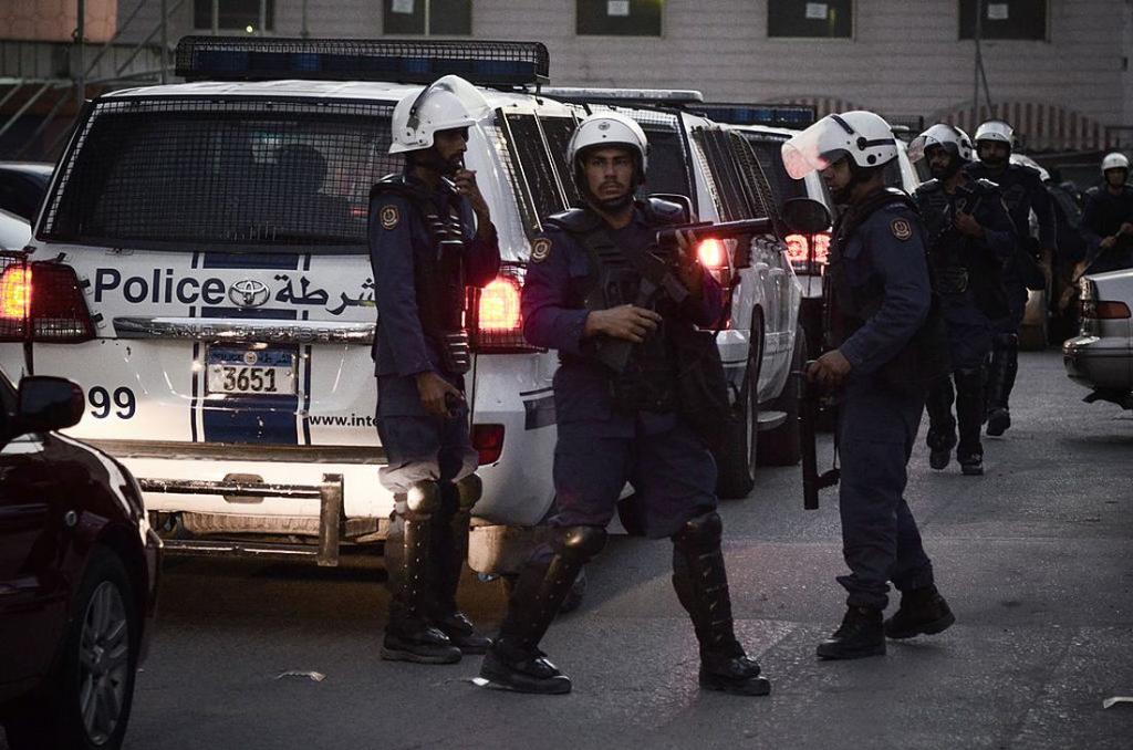 احالة 60 شخصا الى القضاء البحريني بتهم تتعلق ب"الارهاب"