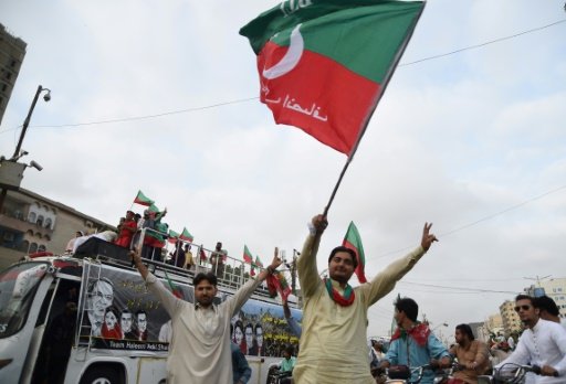 باكستان تبحث عن رئيس وزراء جديد غداة إقالة شريف 