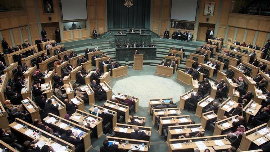  النواب الأردنيون يلغون مادة تعفي المغتصب من العقوبةان تزوج  ضحيته‎