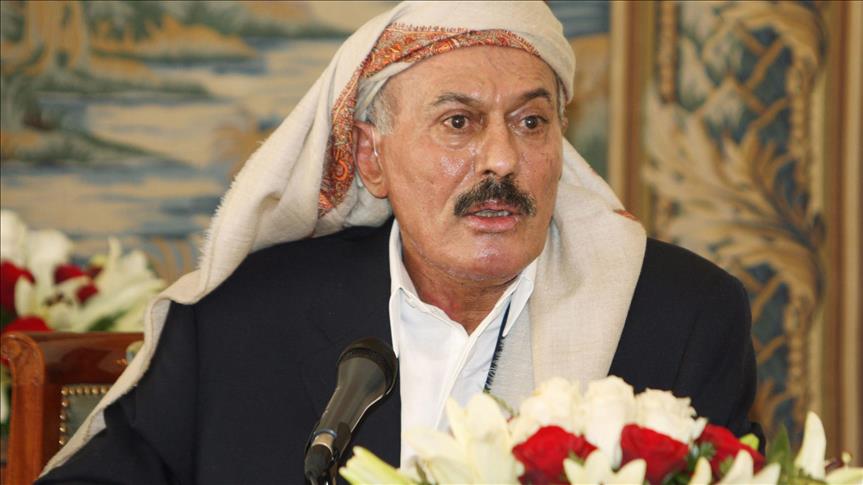 وسط توتر وخلافات.. صالح يبدي استعداده لفك تحالفه مع الحوثيين