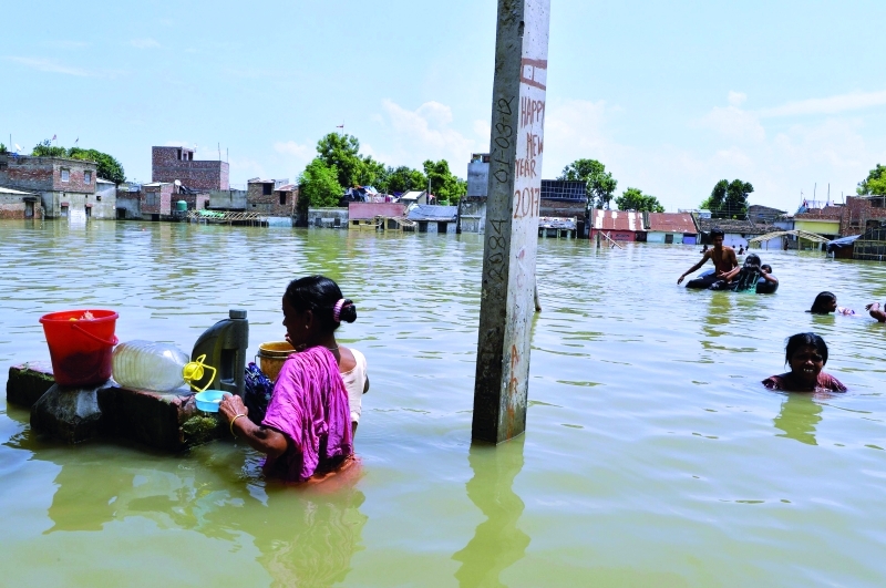 مقتل 1700 في جنوب آسيا جراء أسوأ رياح موسمية منذ 10سنوات