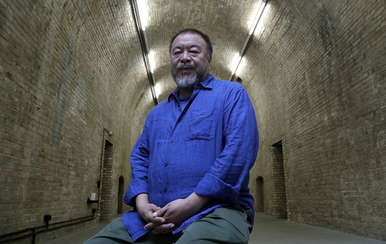 مخرج صيني : التوعية العالمية مطلوبة لحل أزمة المهاجرين