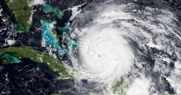 كوبا تنقل آلاف السياح إلى أماكن آمنة تخوفا من إعصار "إرما"