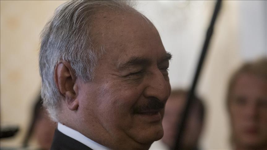 حفتر يبدأ حربا نفسية لدخول طرابلس "دون قتال"