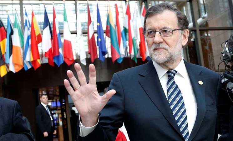 رئيس الوزراء الأسباني :يجب إقالة رئيس كتالونيا وحكومته