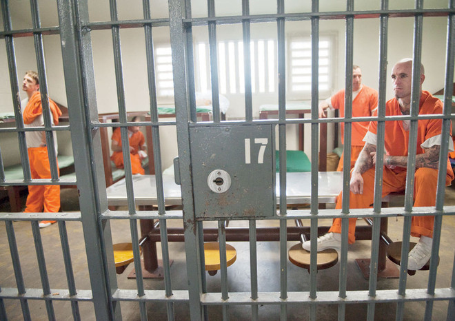 تقرير عدلي يرصد تزايد حوادث العنف بالسجون البريطانية