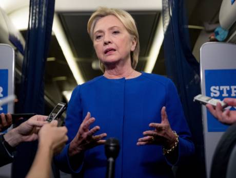 المدعي العام الأمريكي يثير شكوكا بشأن التحقيق مع كلينتون