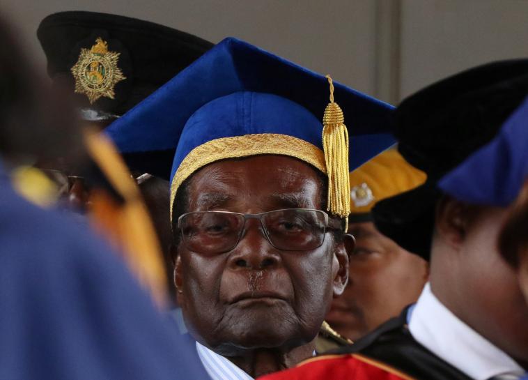  حزب موغابي : الرئيس صار مصدر عدم استقرار ويجب عزله 