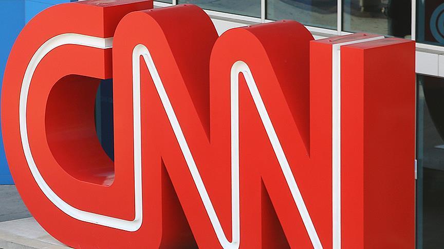 "سي إن إن" تقاطع الكريسماس بالبيت الأبيض