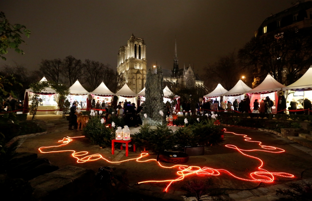 سوق الماني يطالب الجمهور بعدم القدوم عليه بسبب الزحام