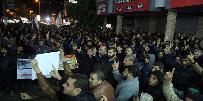 مسيرات غضب في مخيمات لبنانية للاجئين الفلسطينيين لأجل القدس