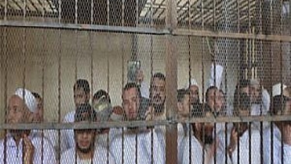 محكمة مصرية تقضي بإعدام 8 أشخاص في قضية اغتيال ضابط