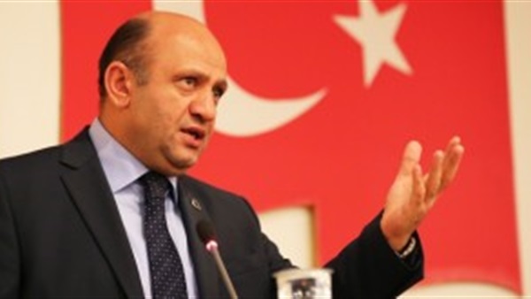 تركيا تقصف عفرين ووزير دفاعها يؤكد بدء العملية  