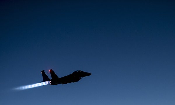  غارات التحالف شرق دير الزور أسقطت 150 من الموالين  