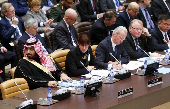 التايمز: ماذا وراء تغيير القيادة العسكرية في السعودية؟