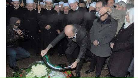 رد جنبلاط على بيان "الاذعان والاذلال "للبطاركة السوريين  