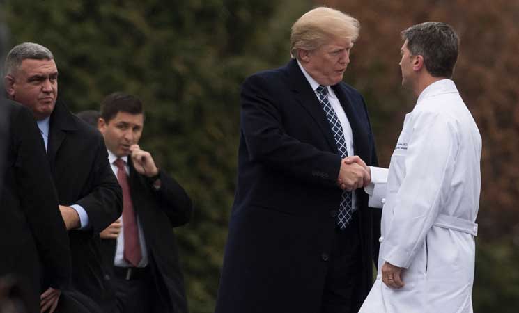 طبيب البيت الأبيض يسحب ترشحه لمنصب سكرتير المحاربين القدامى