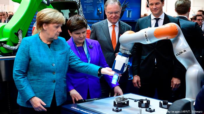 ميركل: على ألمانيا أن تصبح أكثر ابتكارا في عصر الرقمنة