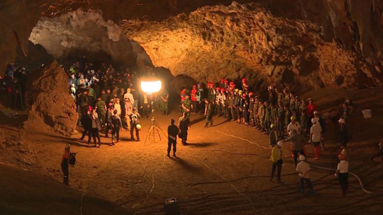   بدء إنقاذ المجموعة الأخيرة من العالقين داخل كهف في تايلاند