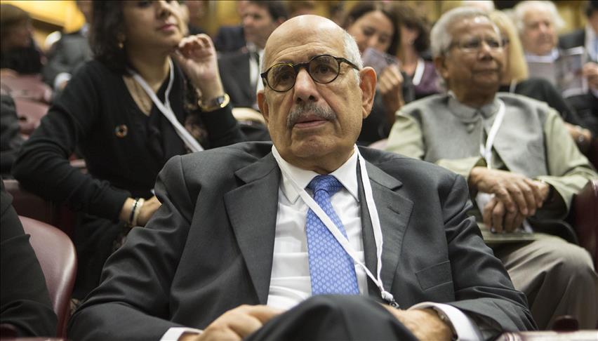 البرادعي يعلن حذف وحجب 130 ألفا من متابعيه عبر "تويتر"