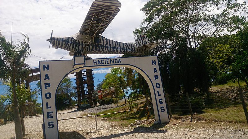 مدخل بيت إسكوبار الذي صار جاذبا للسياحة المظلمة