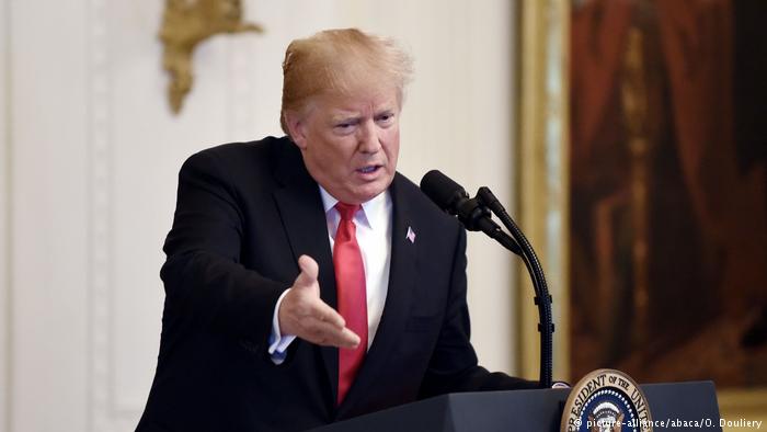 بعد الطرود المريبة..ترامب يحمل الإعلام المسؤولية