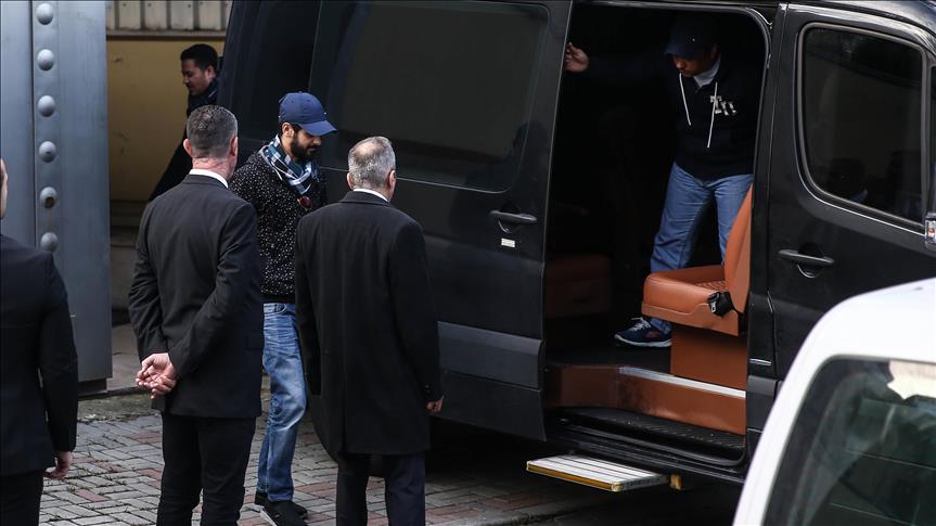 حافلة مظللة تحمل 3 حقائب من القنصلية السعودية بإسطنبول