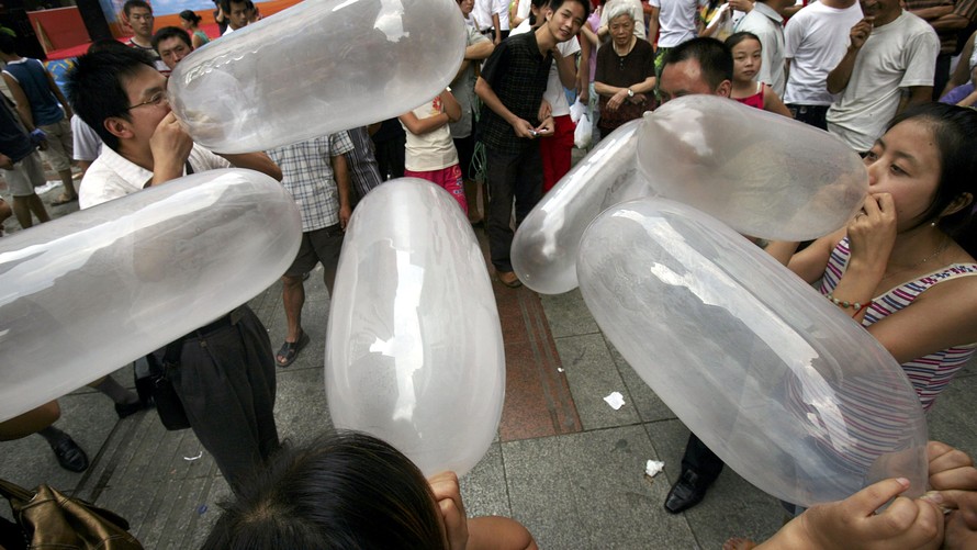 ما هي الاستخدامات الاخرى لـ "الواقي الذكري" لدى الكوبيين؟