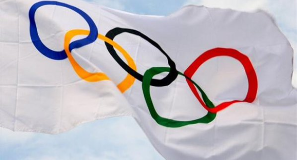 اللجنة الأولمبية الدولية تشدد على "الالتزام بمعايير حقوق الإنسان"