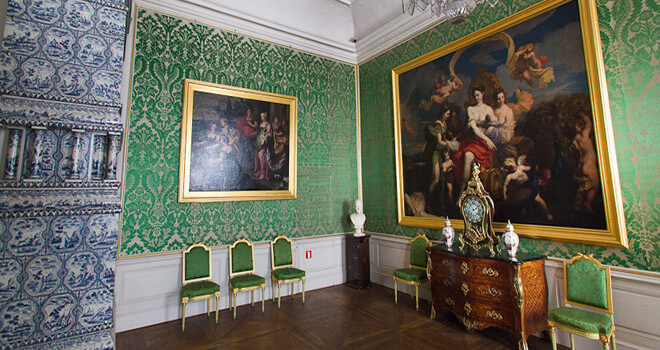  الفنان لانكمانيس  يعتزم التقاعد بعدان كرس حياته لترميم قصر روندالي 