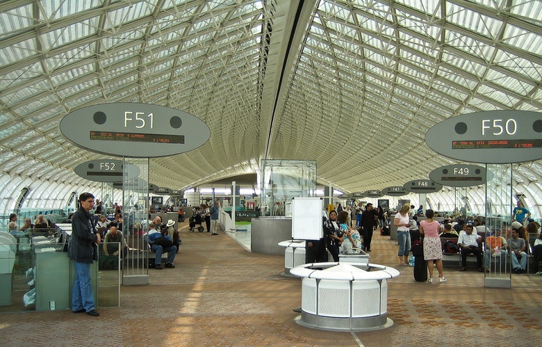 مطار شارل ديغول