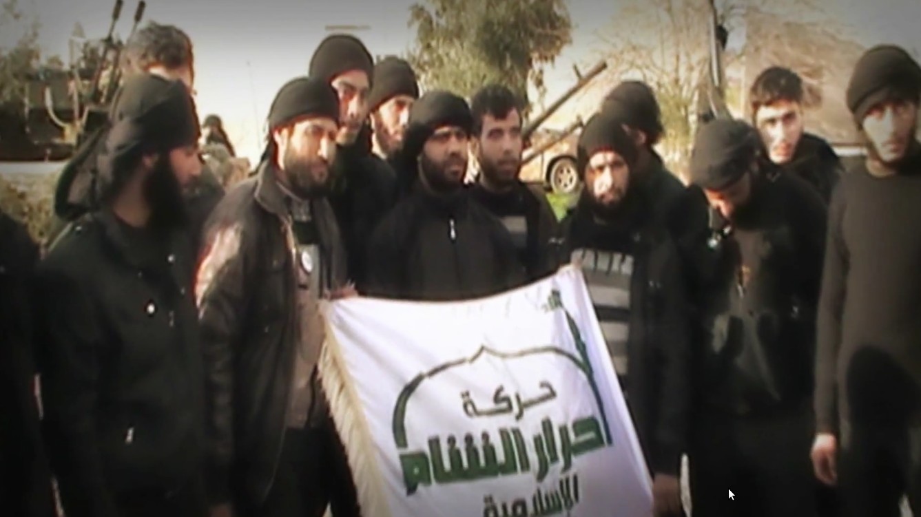   انفجارعنيف يهز مدينة إدلب وحركة أحرار الشام تحل نفسها