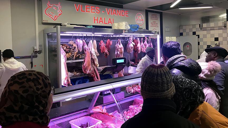 بلجيكا.. مسلمون ويهود غاضبون من حظر الذبح وفق شرائعهم