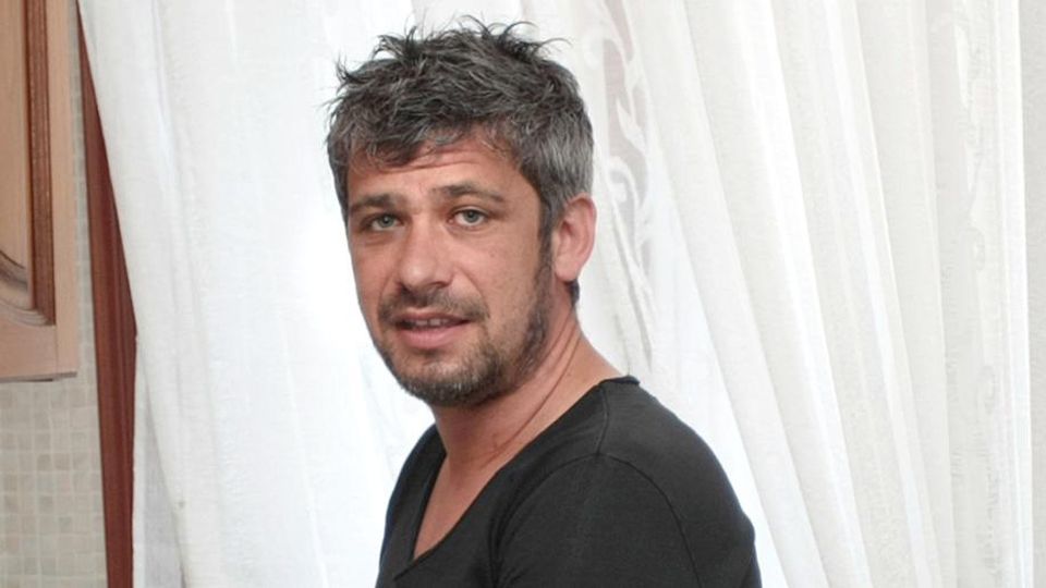 الأب روبرتو كافازانا