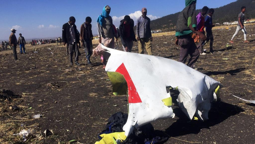 خبراء باريس يبدأون فى تحليل بيانات الصندوقين الأسودين للطائرة الإثيوبية 