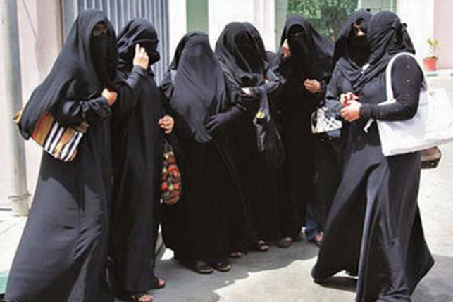 اليمن... انقطاع مرتبات المعلمين يقتل آمال الطلاب في التعليم
