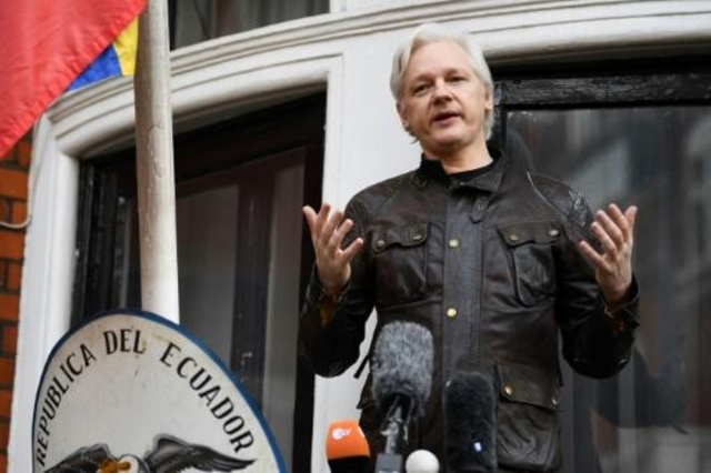  أسانج سيطرد من سفارة الإكوادور في لندن خلال ساعات أو أيام